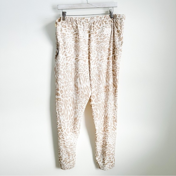 Calvin Klein White Tan leopard Animal Print Lightweight Flowy Pants sz XL - Picture 11 of 11